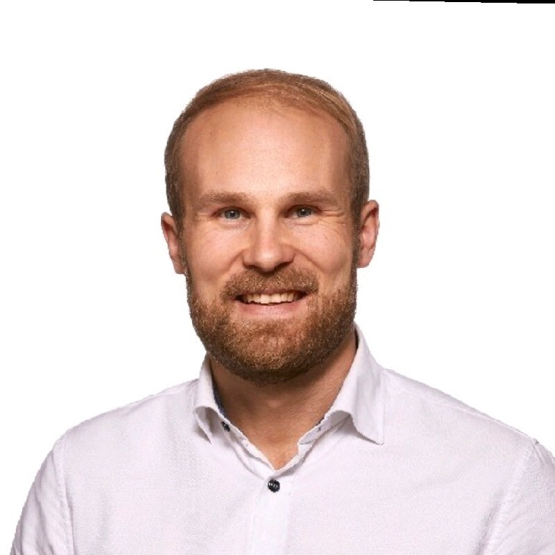 Simo E